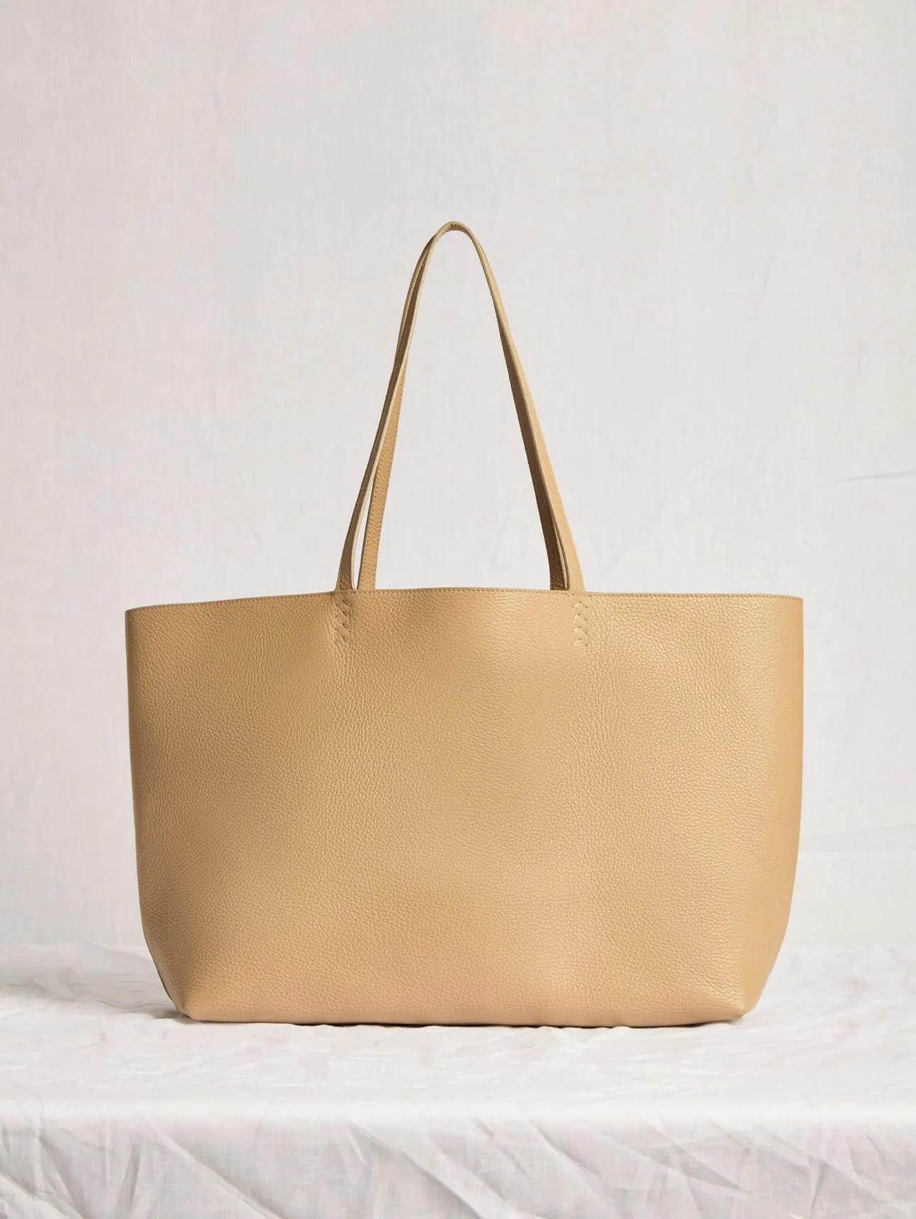 Avebury Tote Bag in Rosa Textured Leather