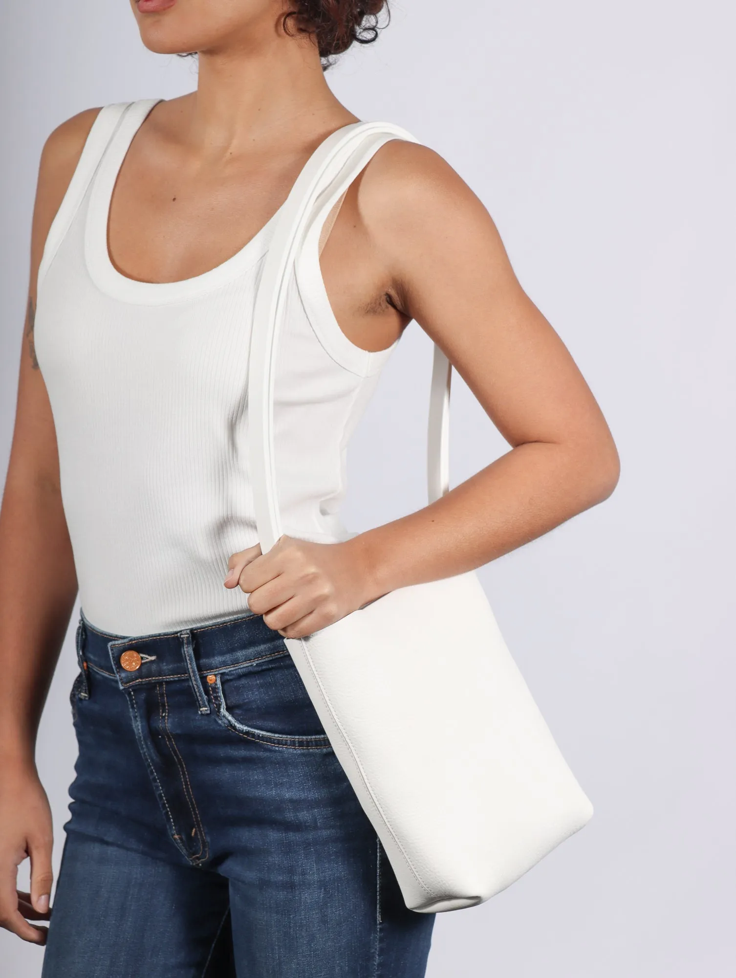 Soft Tote in White by Arrhe Studio